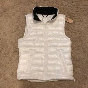 American Eagle Puffer Vest
